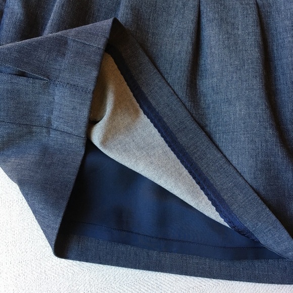 BCBG | MaxAzria Gray Skirt | 4 - Picture 4 of 8